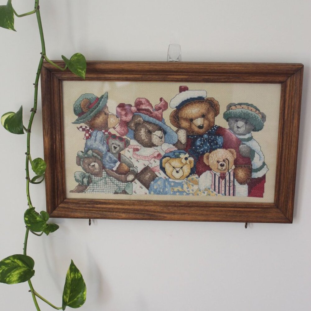 Vintage Cross Stitch Finished TEDDY BEAR GATHERING Family Nursery